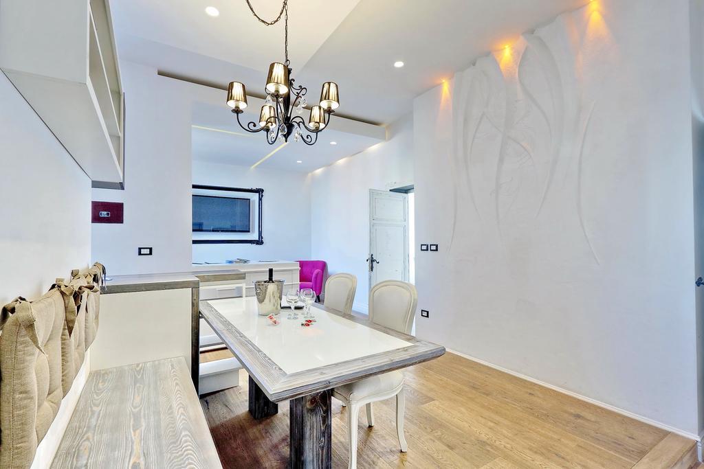 Design Apartment Paulina 300 Mt From Colosseum Apartment Rome